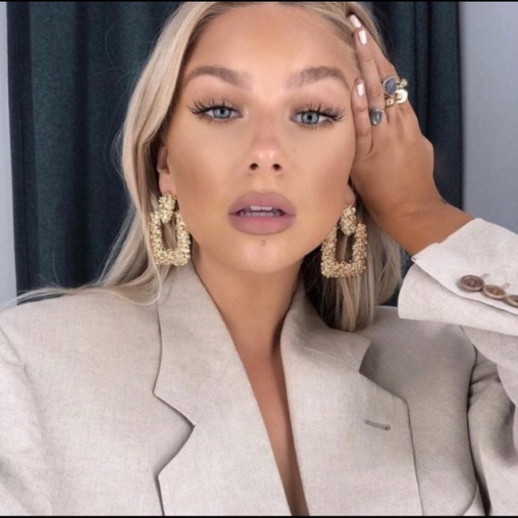 Zara Earrings - Picture 2 of 2